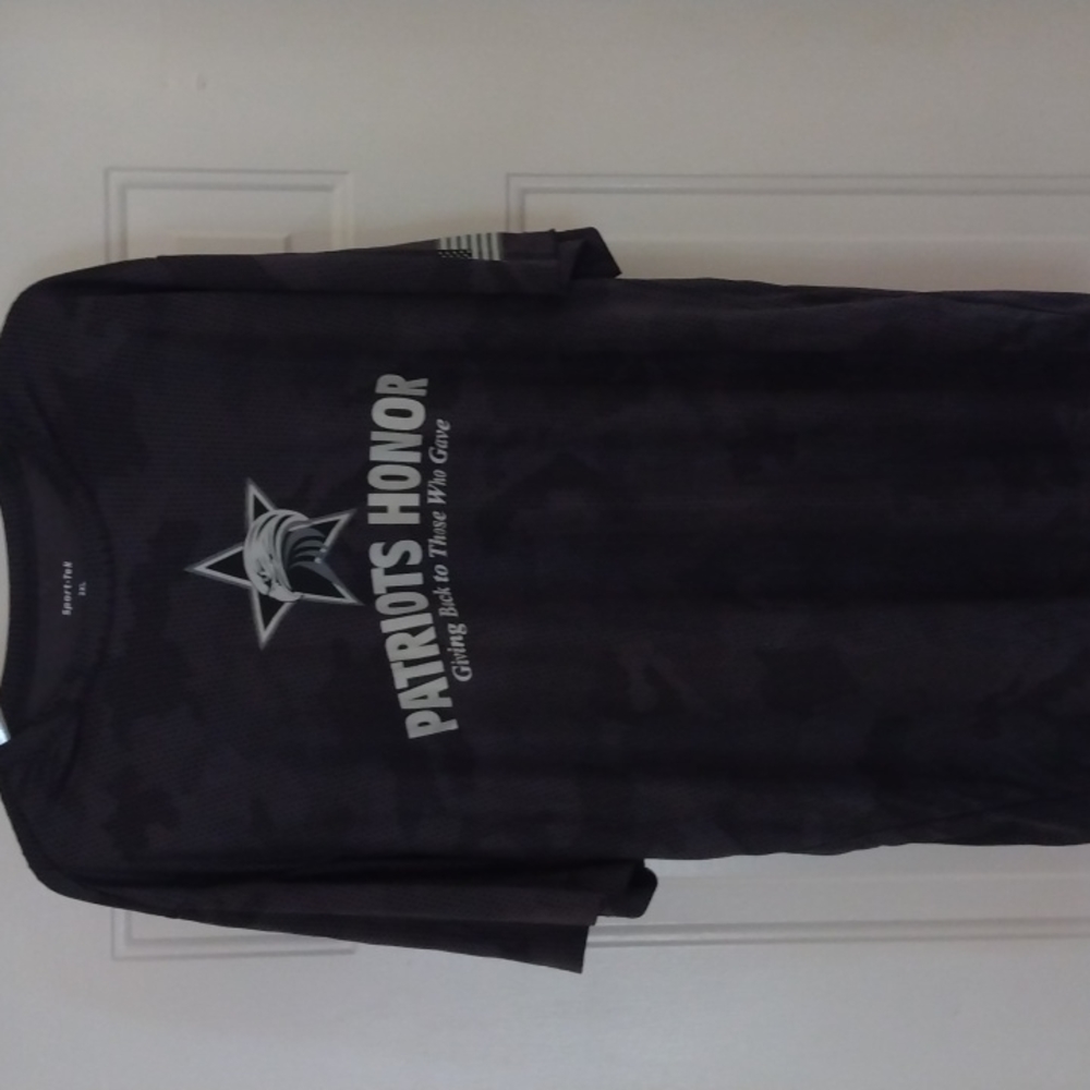 Patriots Honor camo t-shirt